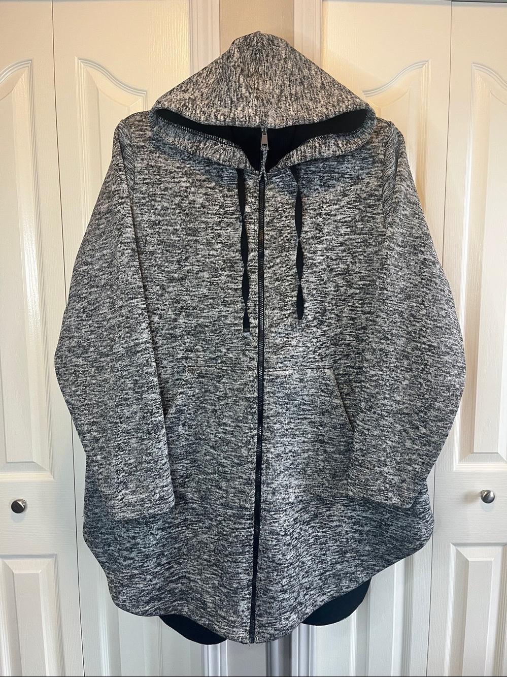 Women’s Penningtons Zip Up Hoodie